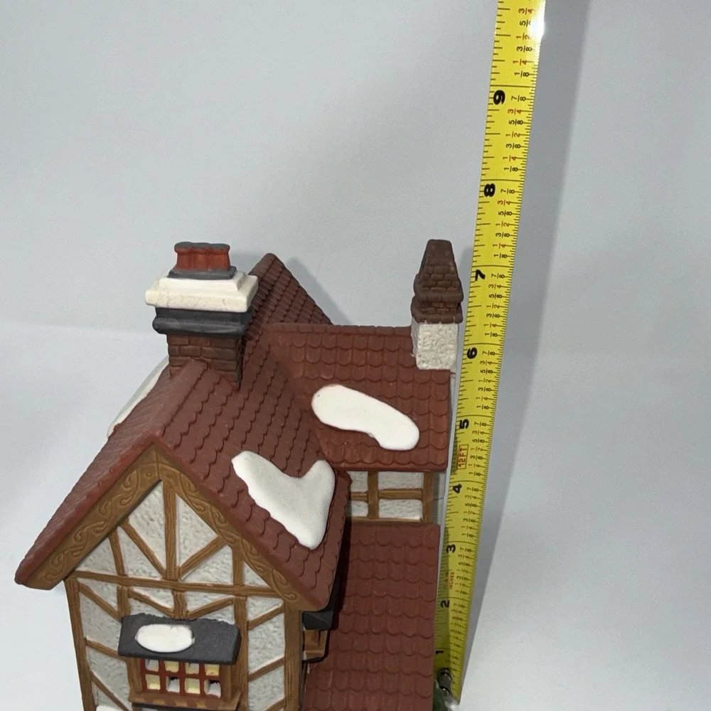 Dept 56, Dickens Village Series, 